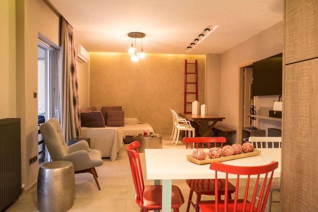 Deluxe Apartment In The Center Kalamata Esterno foto
