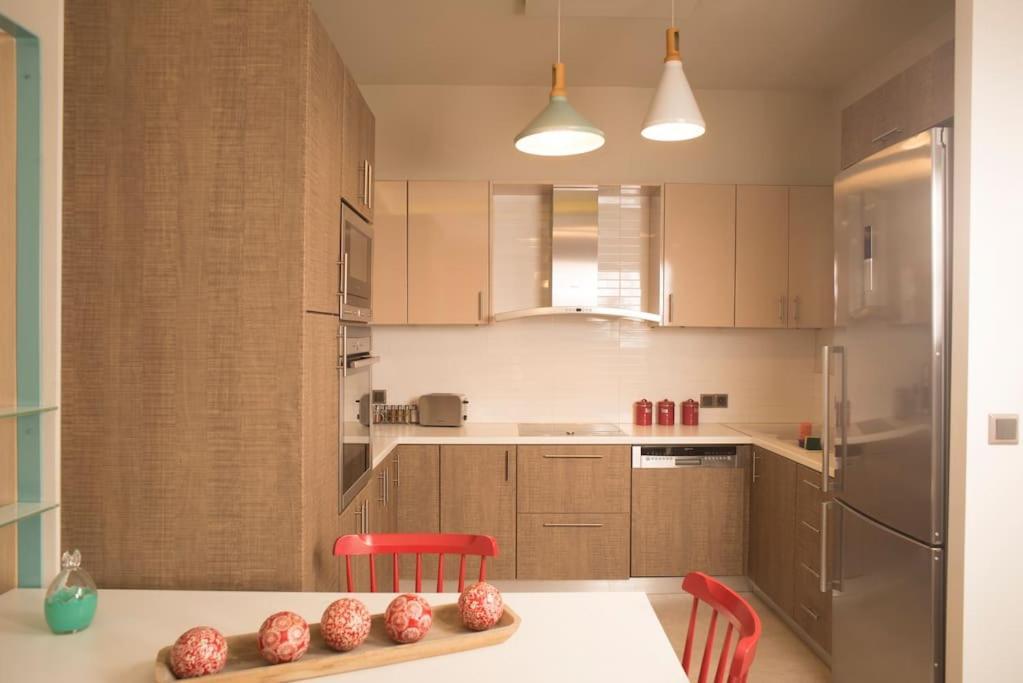 Deluxe Apartment In The Center Kalamata Esterno foto