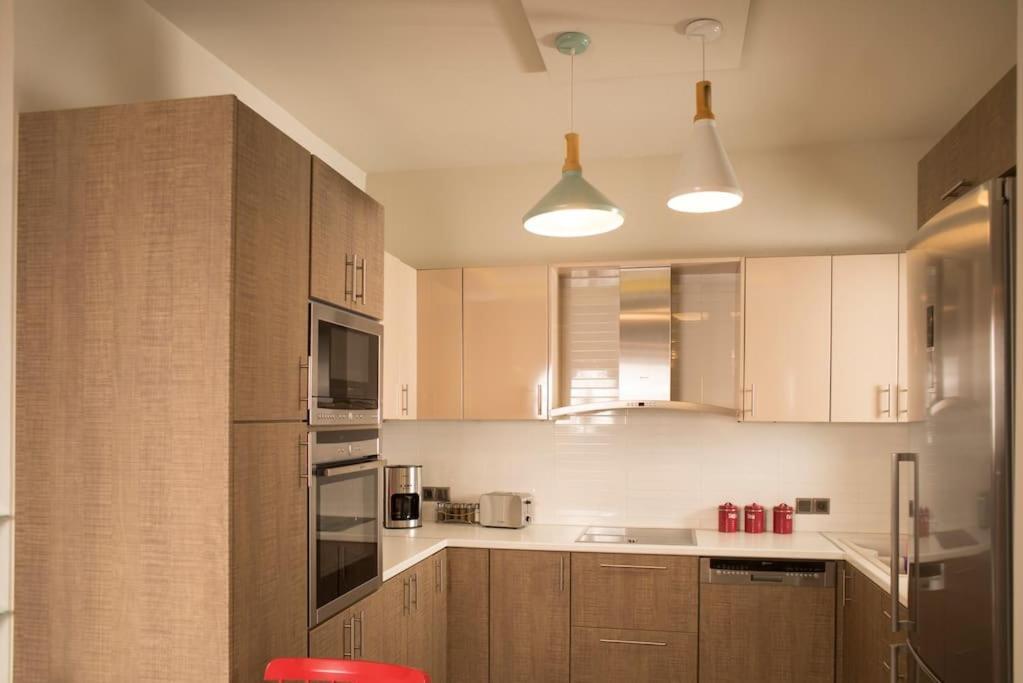 Deluxe Apartment In The Center Kalamata Esterno foto
